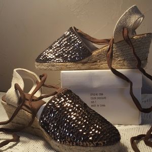 Sequined Espadrilles Lace Up Legs Fit 7.5